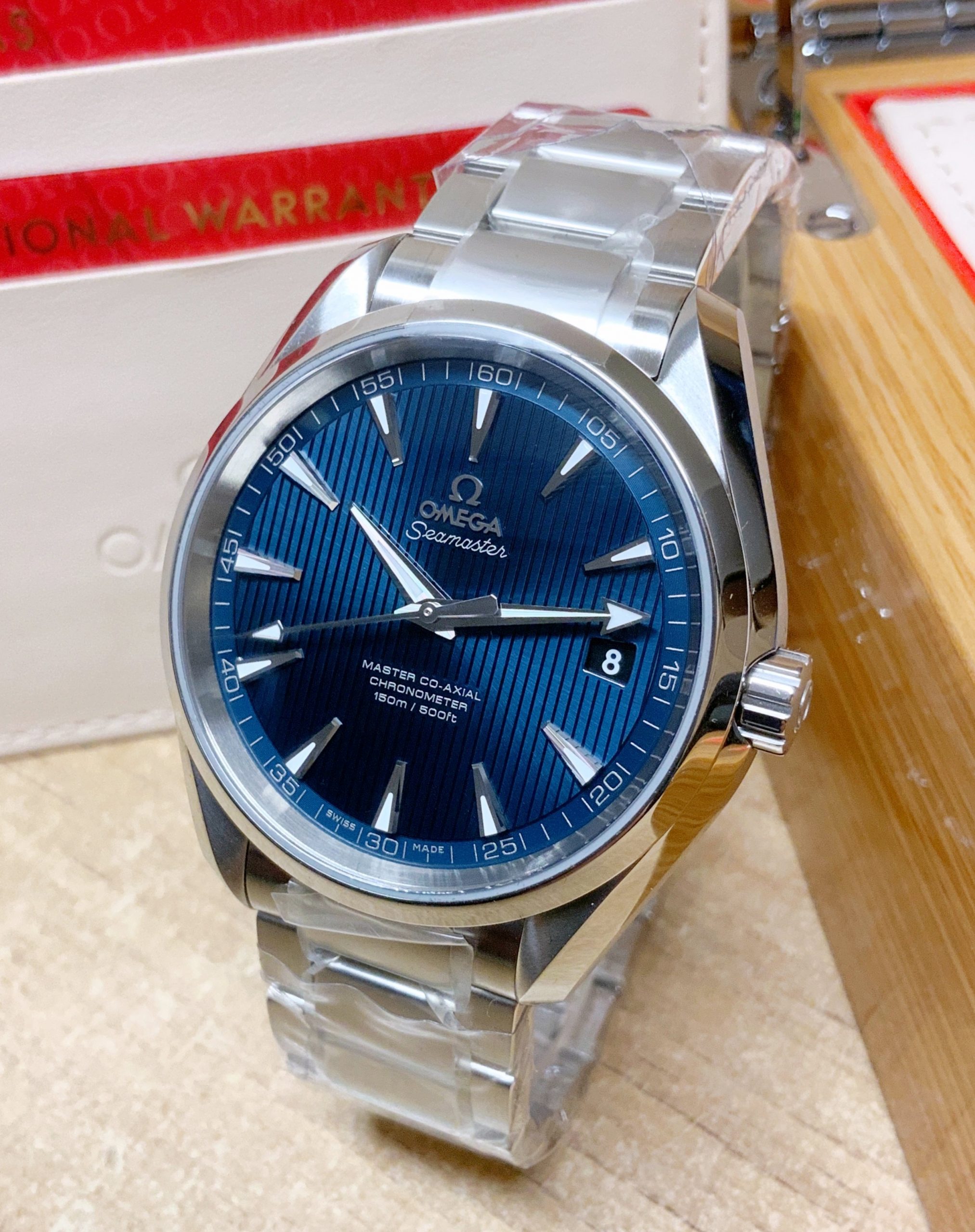 Omega Seamaster Series 231.10.42.21.03.003 (150 meters)